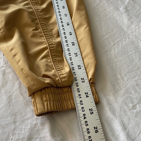 Sunice Men's Yellowish-Tan Mesh Lined Golf Windbreaker Pullover Jacket Medium - Picture 13 of 16